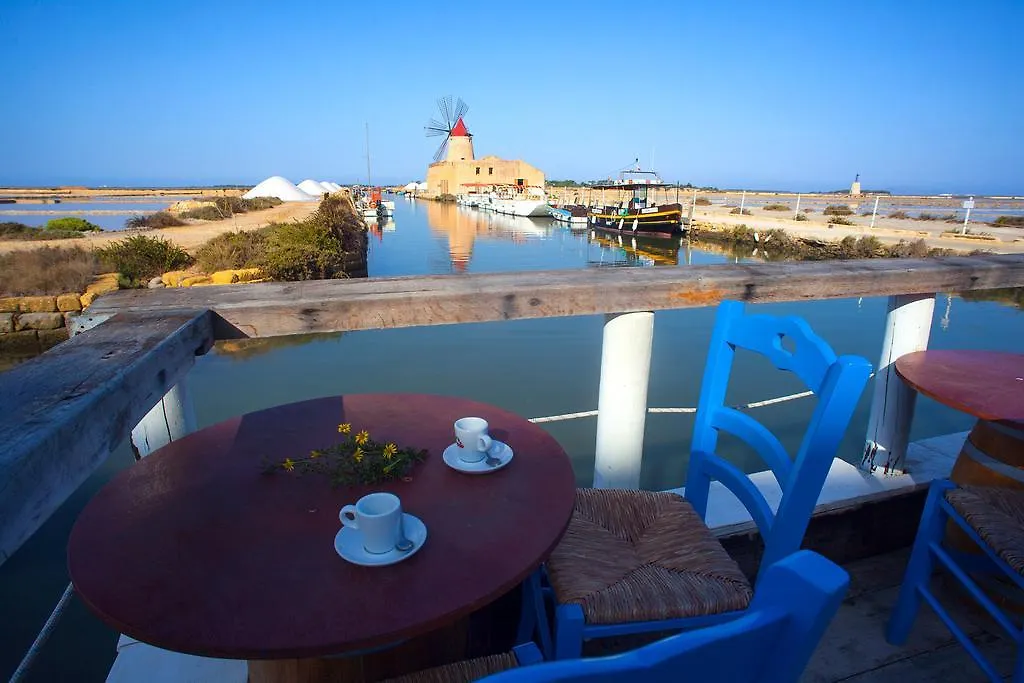 Guest house La Finestra Sul Sale Hotel San Leonardo  Italy