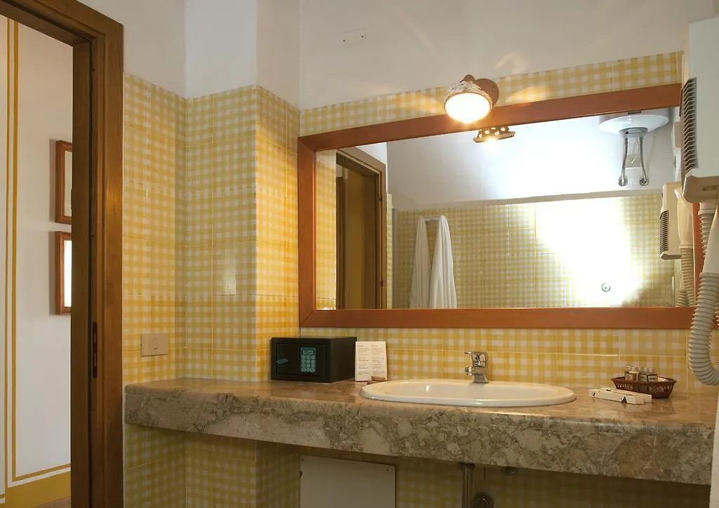 La Finestra Sul Sale Hotel San Leonardo  Italy